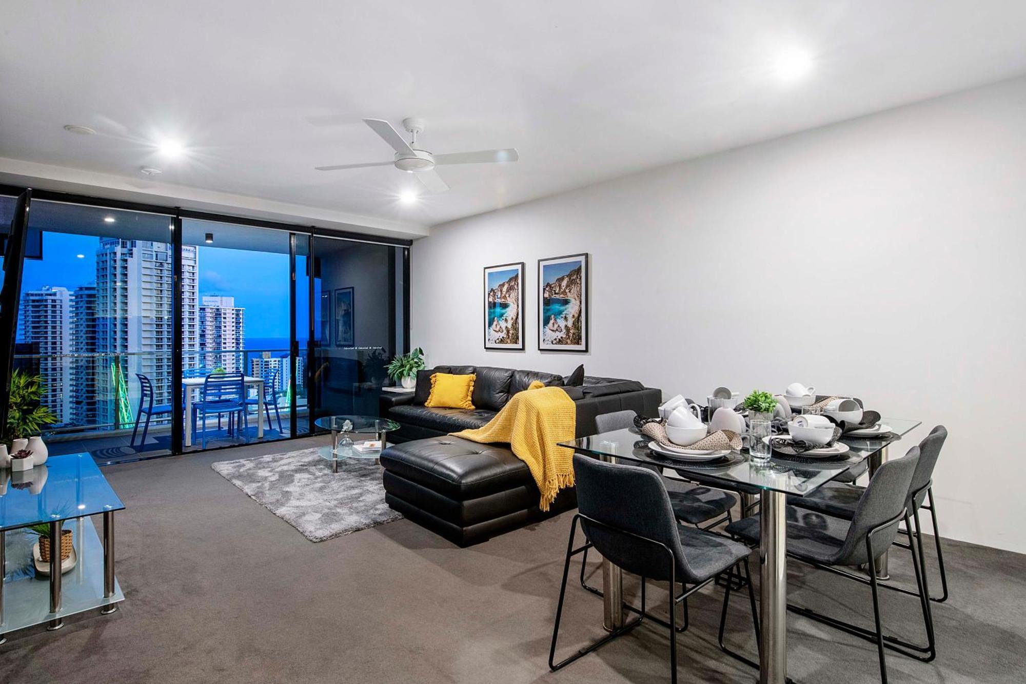 Ocean View Apartments With Balcony - Circle On Cavill - Central Location! - Self Contained & Privately Managed Gold Coast Exterior photo