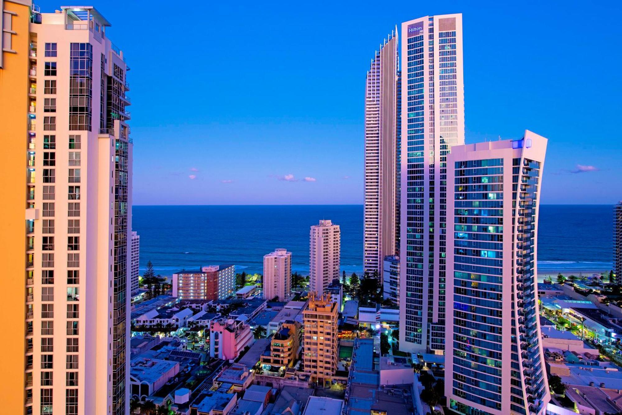Ocean View Apartments With Balcony - Circle On Cavill - Central Location! - Self Contained & Privately Managed Gold Coast Exterior photo